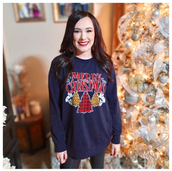 Perfect peach navy Christmas tree sweatshirt New - Picture 3 of 5